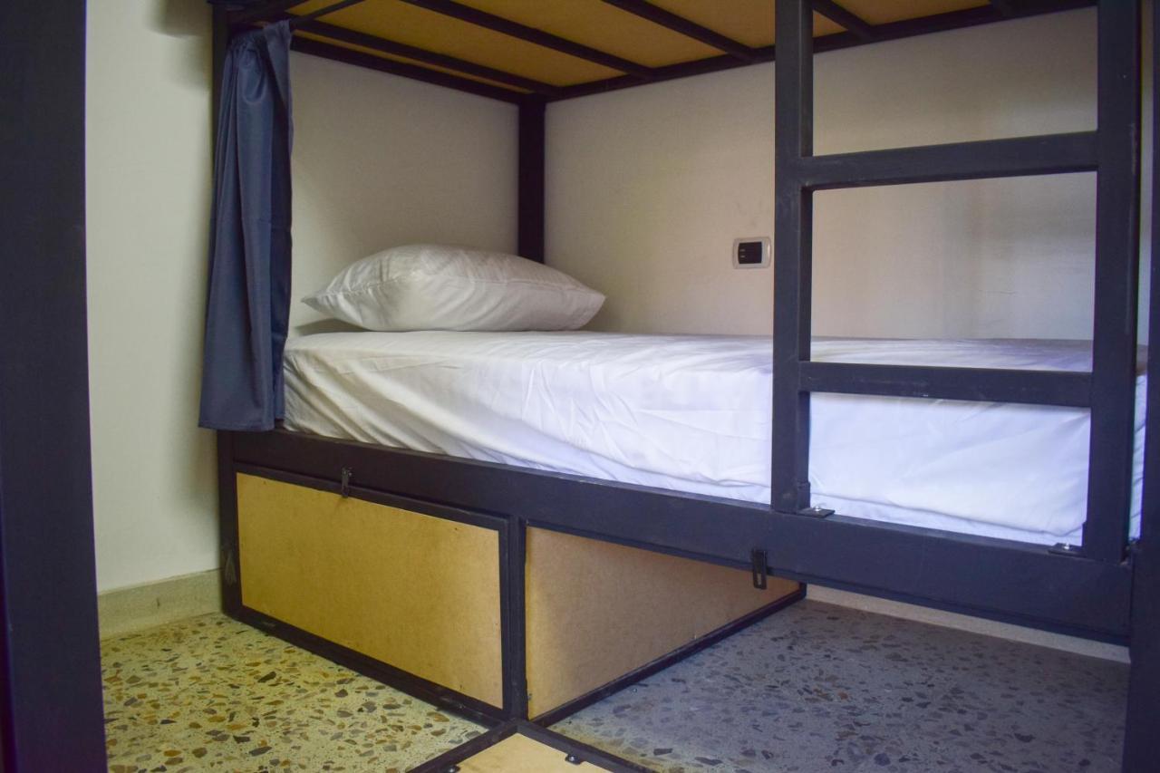 Area 51 Hostel Medellin Ngoại thất bức ảnh
