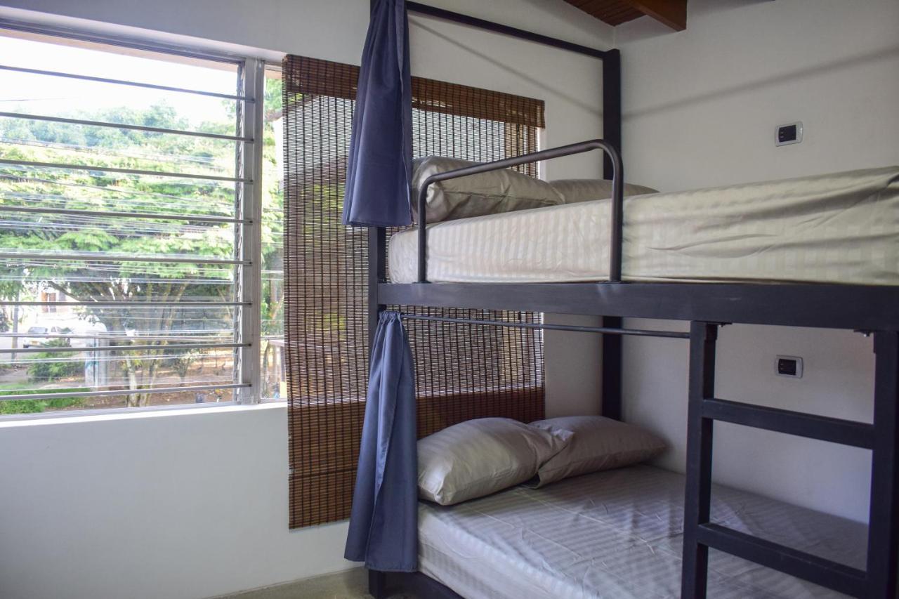 Area 51 Hostel Medellin Ngoại thất bức ảnh