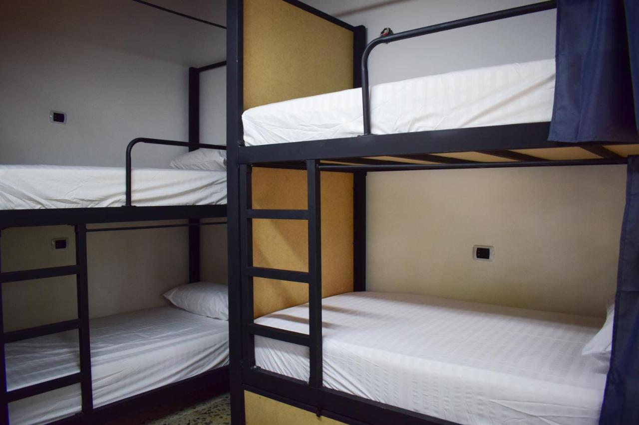 Area 51 Hostel Medellin Ngoại thất bức ảnh