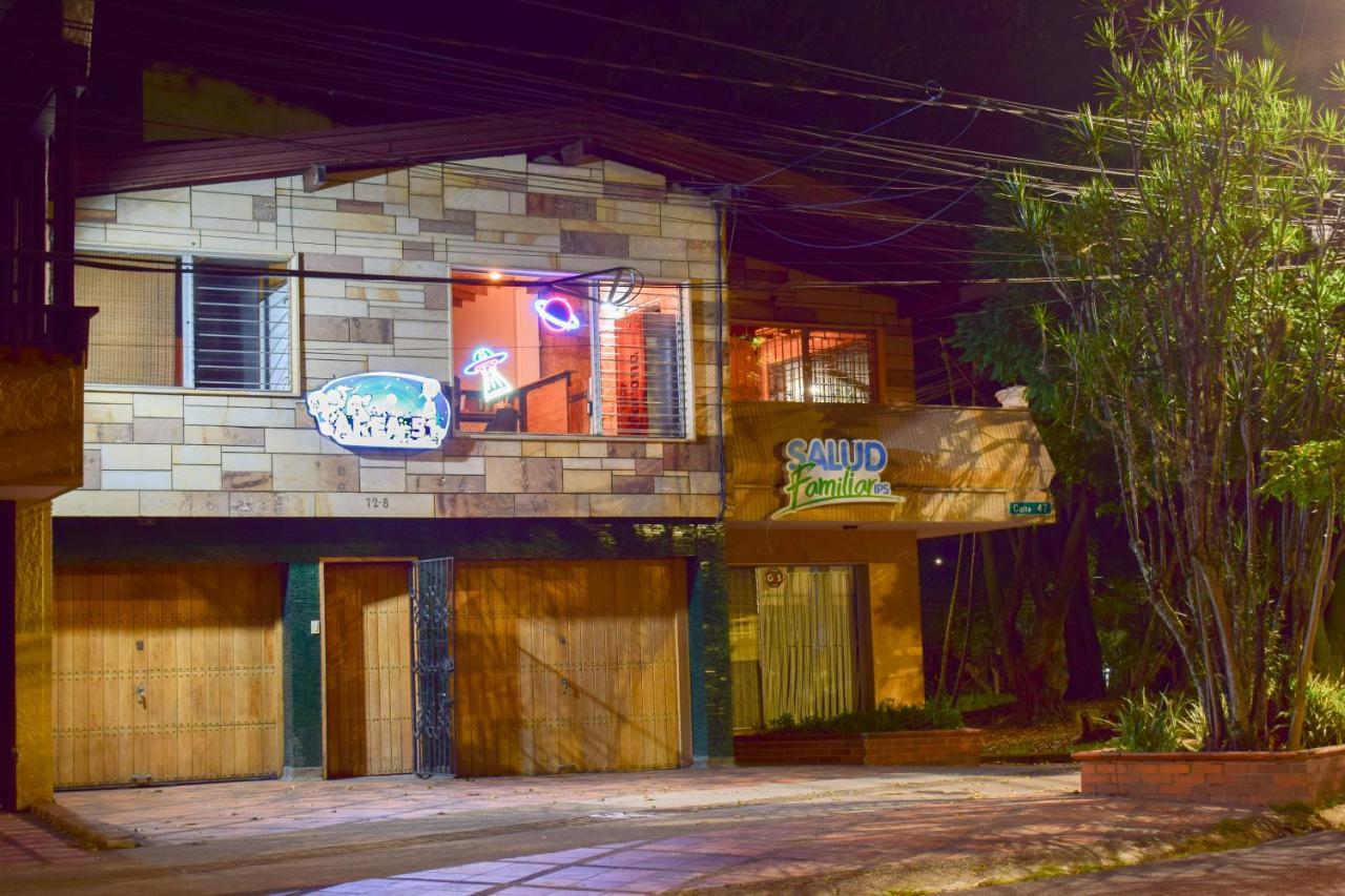 Area 51 Hostel Medellin Ngoại thất bức ảnh