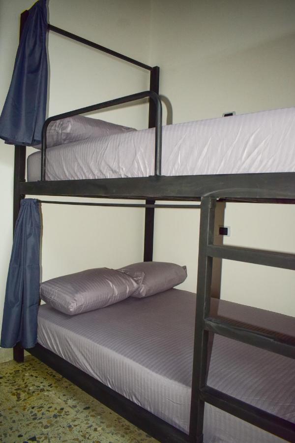 Area 51 Hostel Medellin Ngoại thất bức ảnh
